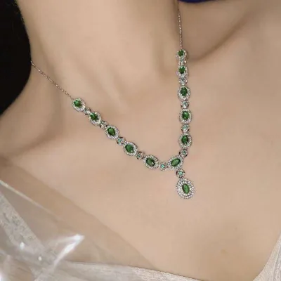 Elegant Look Green Crystal Necklace Set (5 Pcs)